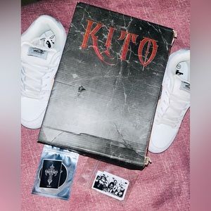 Kito dunks, stickers, box and shirt package!